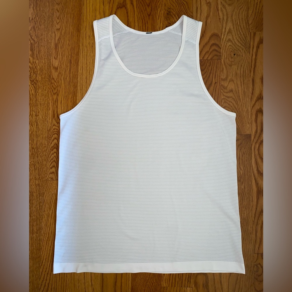 Men’s Lululemon Mesh Tank Size M
